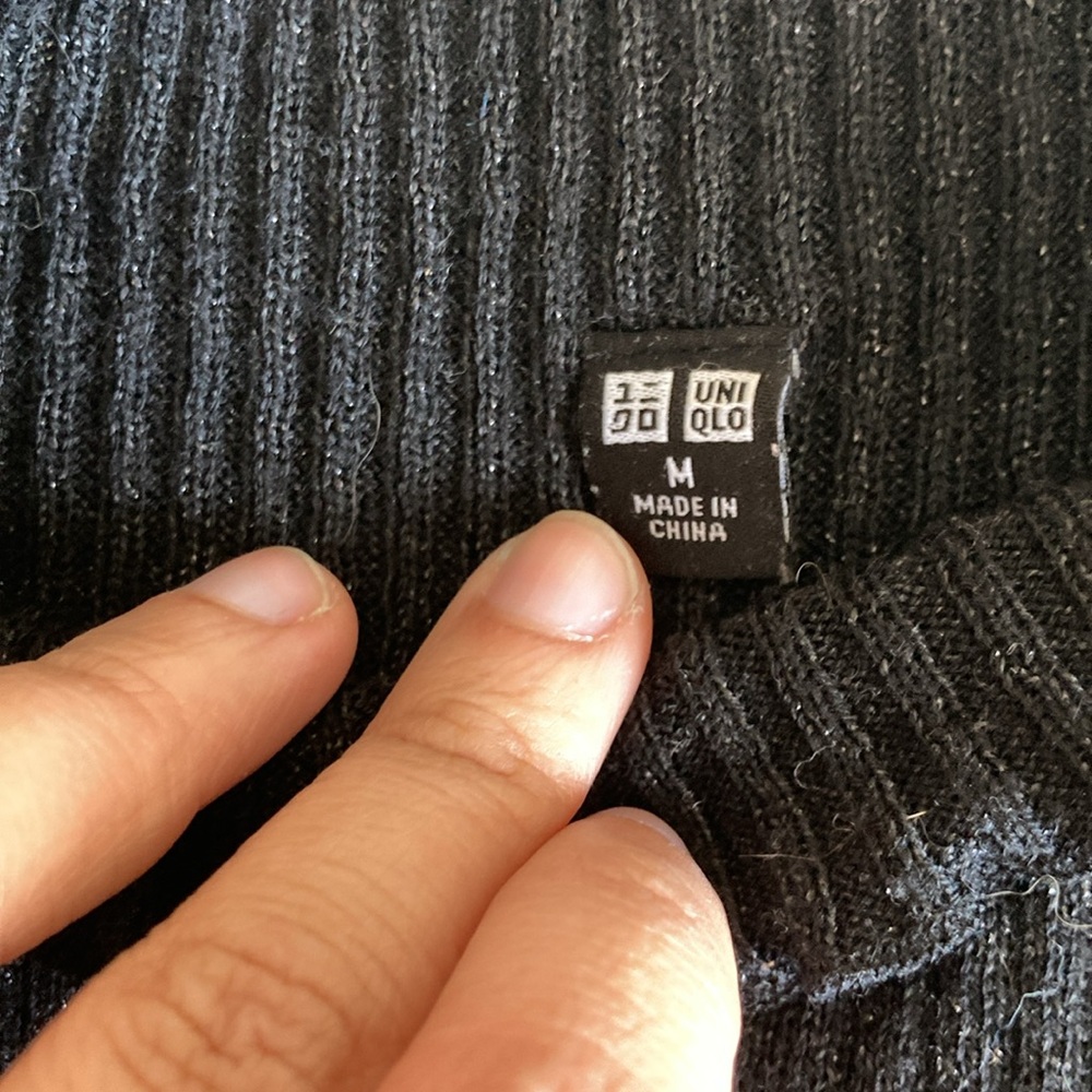 uniqlo frilly neck sweater - Picture 2 of 4
